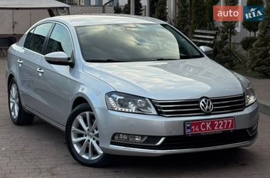 Седан Volkswagen Passat 2014 в Стрию