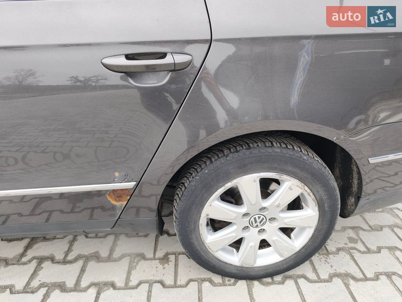Универсал Volkswagen Passat 2009 в Бродах