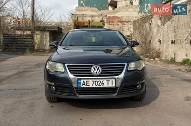 Седан Volkswagen Passat 2008 в Днепре
