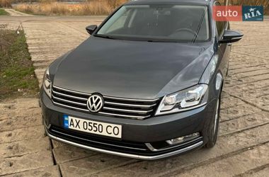 Універсал Volkswagen Passat 2011 в Харкові