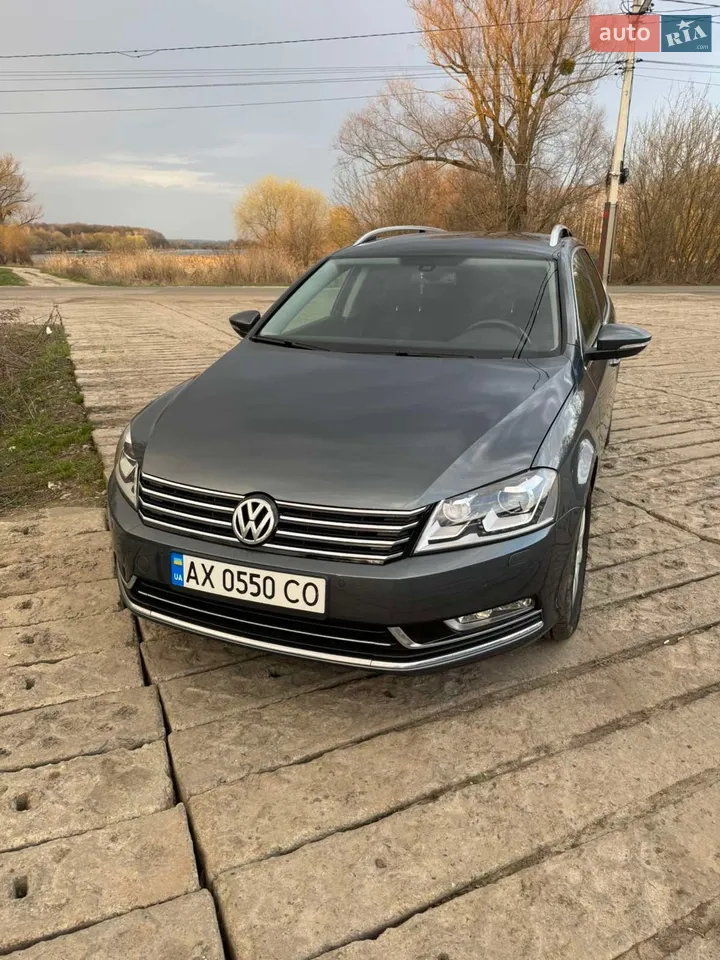 2010 Volkswagen Passat - мініатюра 29