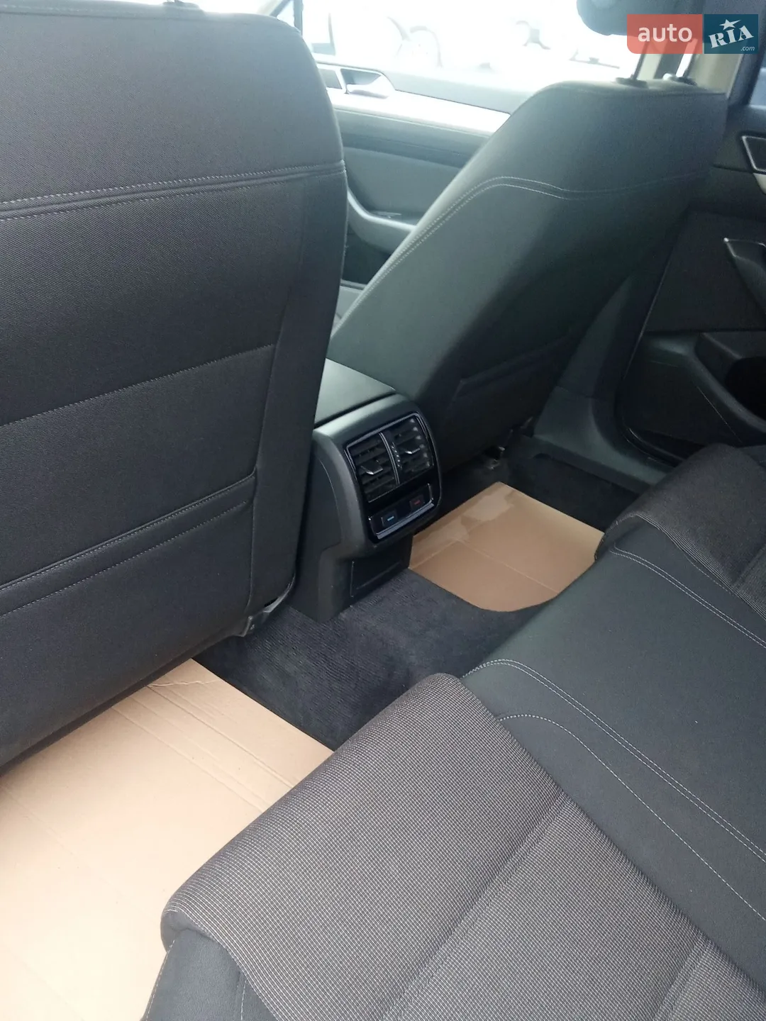 2019 Volkswagen Passat - мініатюра 32