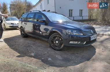 Универсал Volkswagen Passat 2014 в Житомире