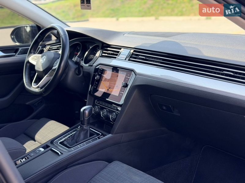 Универсал Volkswagen Passat 2020 в Львове