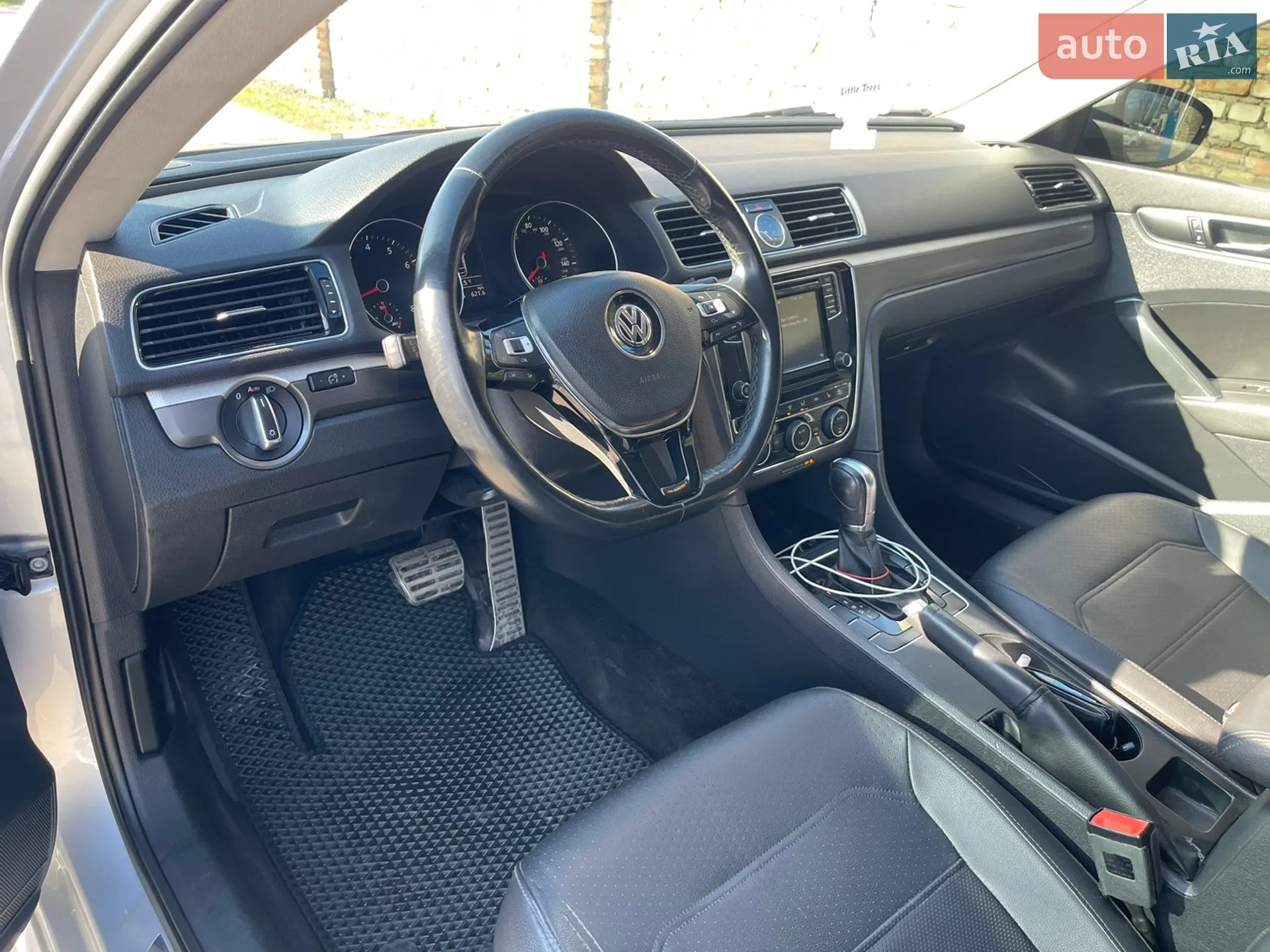 2017 Volkswagen Passat - мініатюра 28