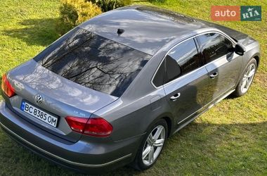 Седан Volkswagen Passat 2014 в Львове