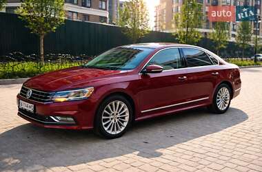 Седан Volkswagen Passat 2017 в Киеве
