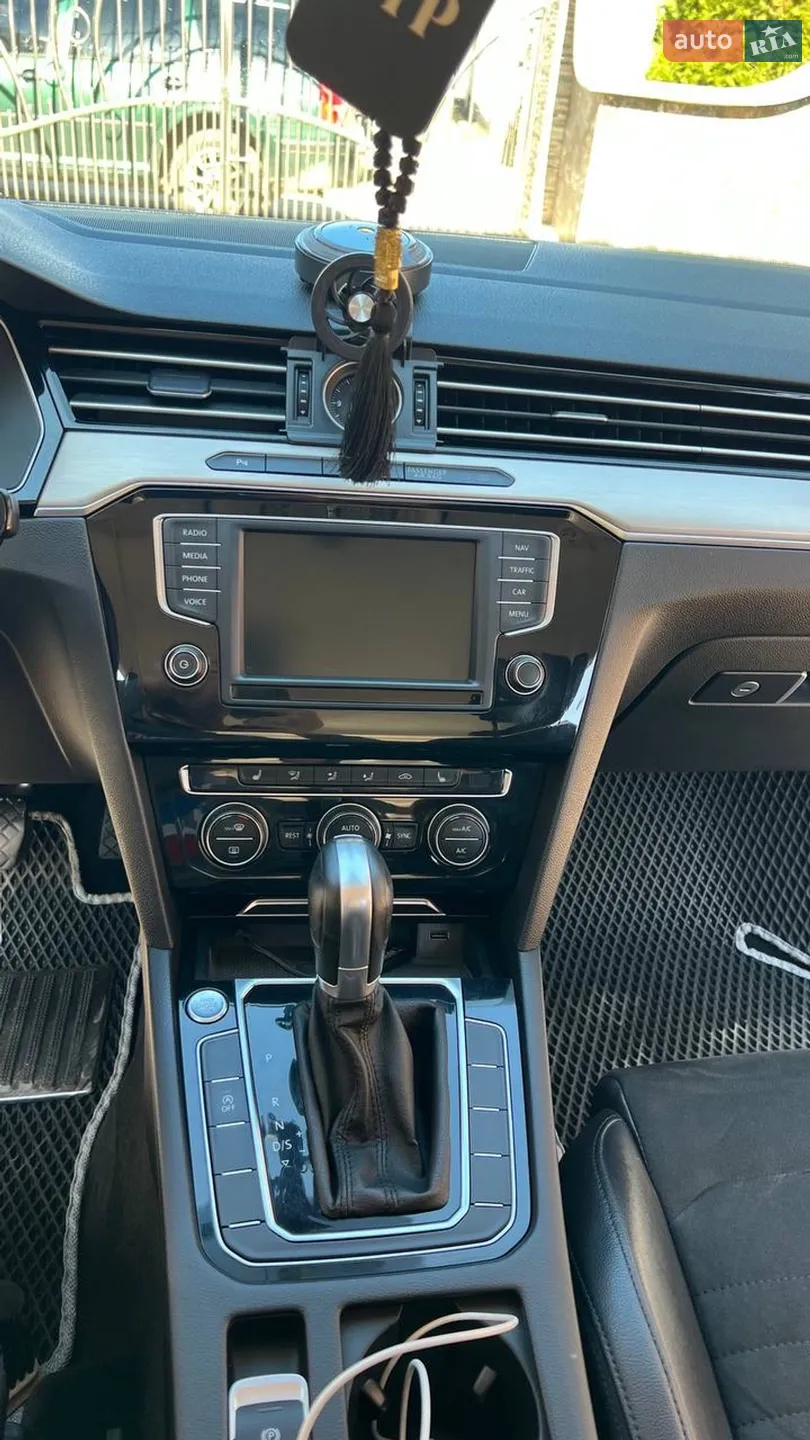2015 Volkswagen Passat - мініатюра 13