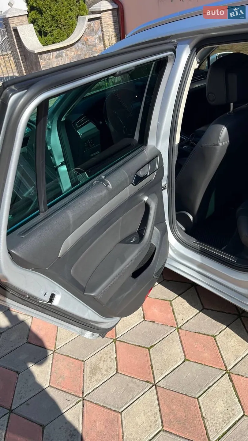2015 Volkswagen Passat - мініатюра 17