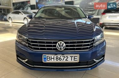 Седан Volkswagen Passat 2016 в Одессе