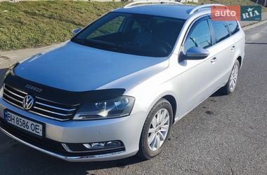 Универсал Volkswagen Passat 2013 в Одессе