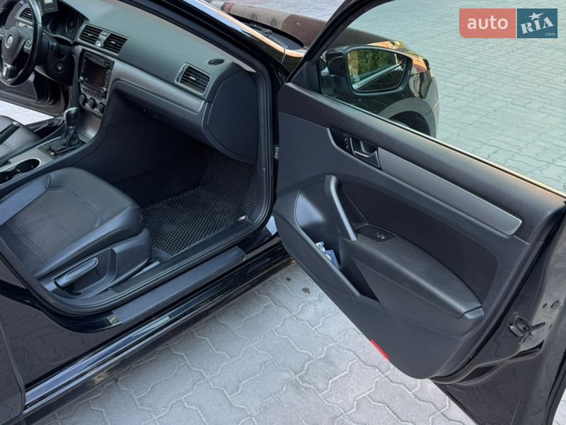 Седан Volkswagen Passat 2013 в Тернополе