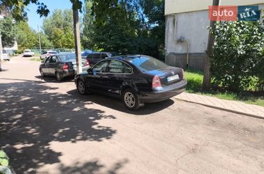 Седан Volkswagen Passat 2004 в Павлограде
