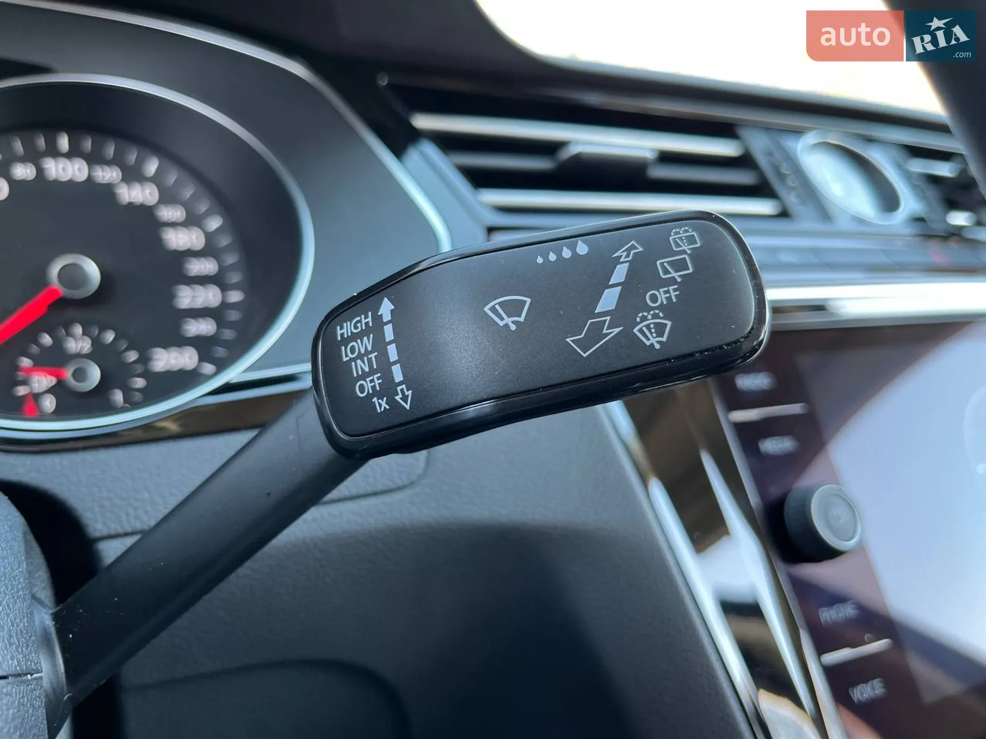 2019 Volkswagen Passat - мініатюра 22