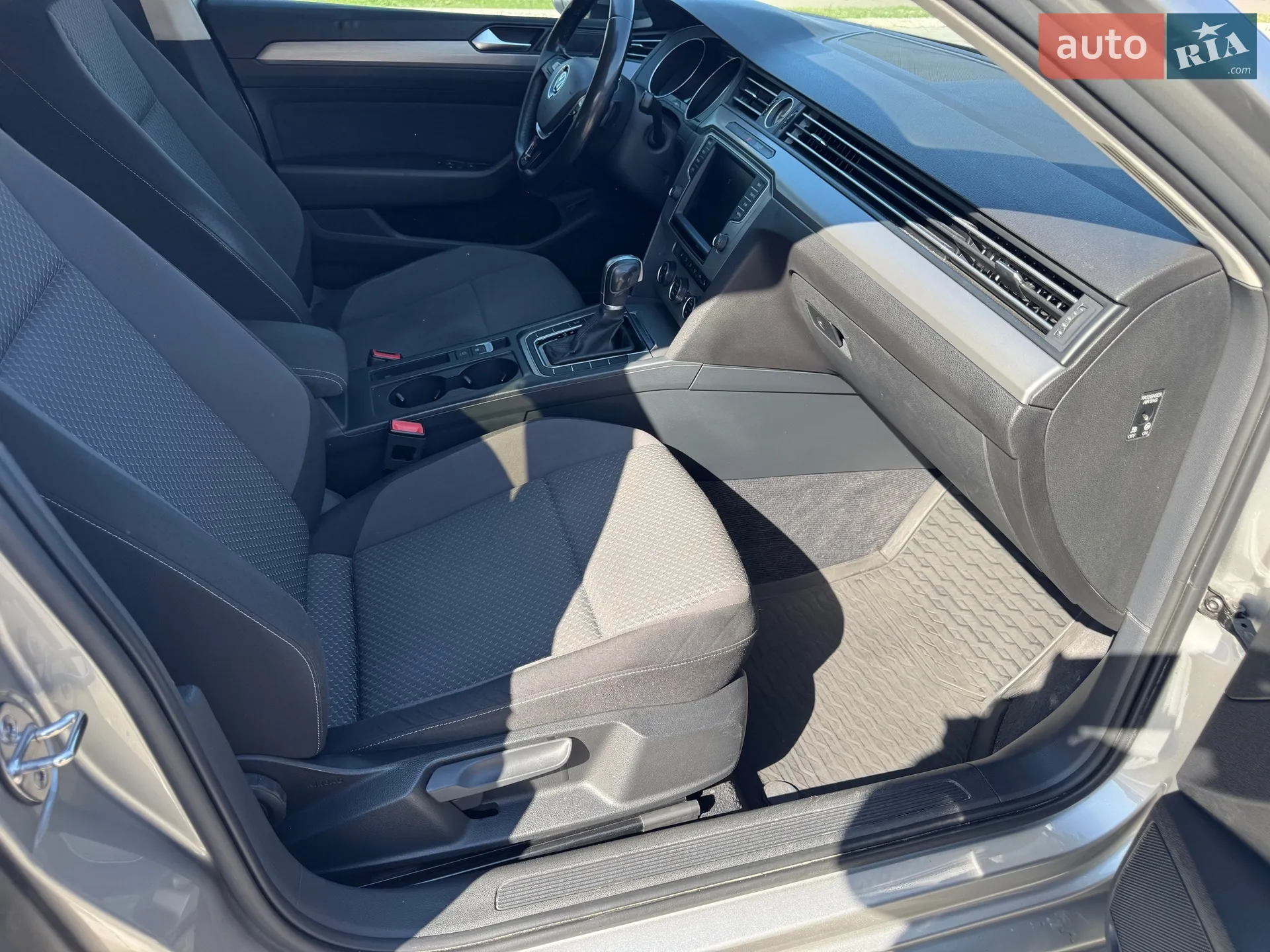 2015 Volkswagen Passat - мініатюра 28