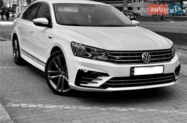 Седан Volkswagen Passat 2017 в Хмельницькому