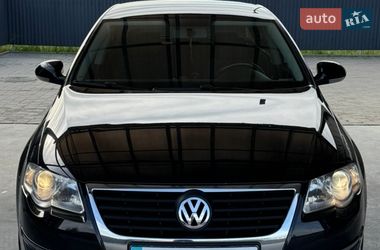 Седан Volkswagen Passat 2010 в Ужгороде