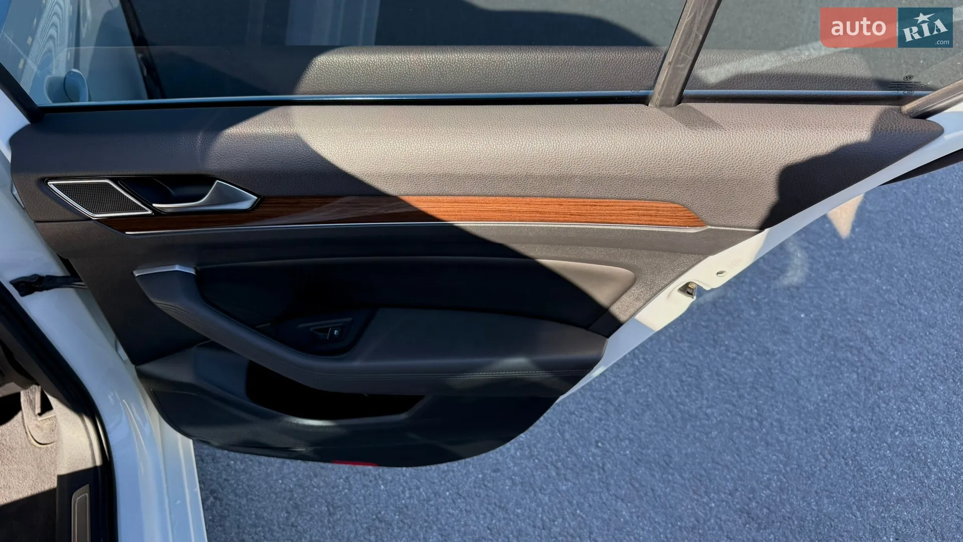 2017 Volkswagen Passat - мініатюра 28