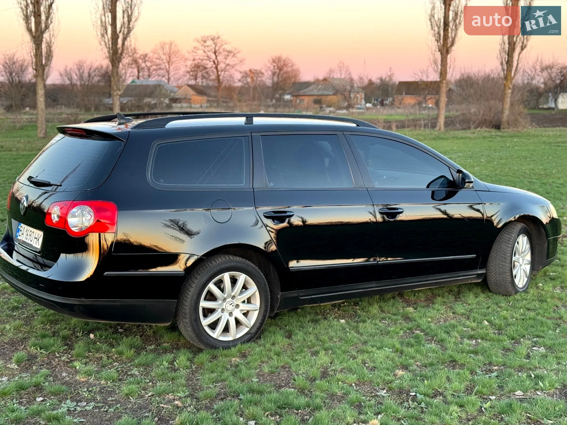 2010 Volkswagen Passat - мініатюра 5