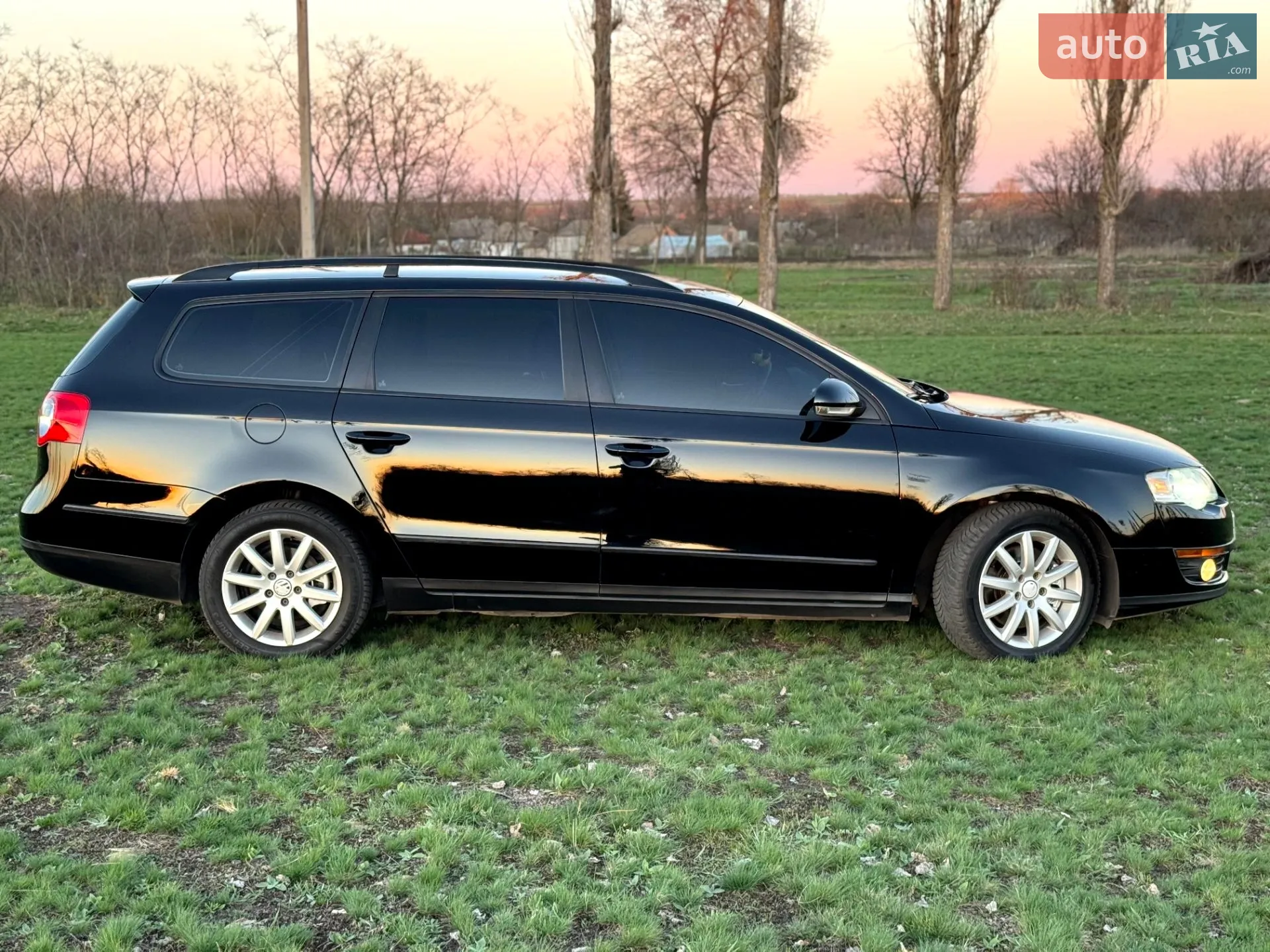 2010 Volkswagen Passat - мініатюра 2