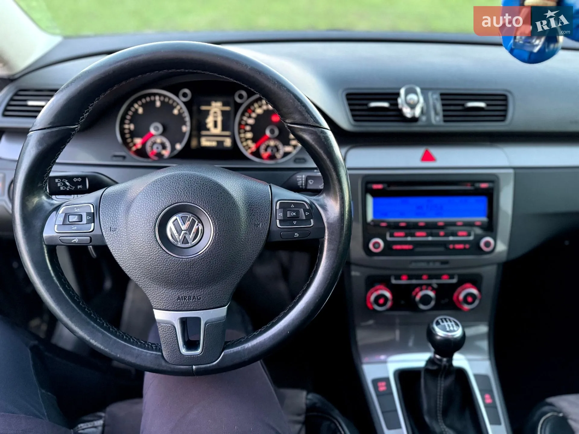 2010 Volkswagen Passat - мініатюра 25