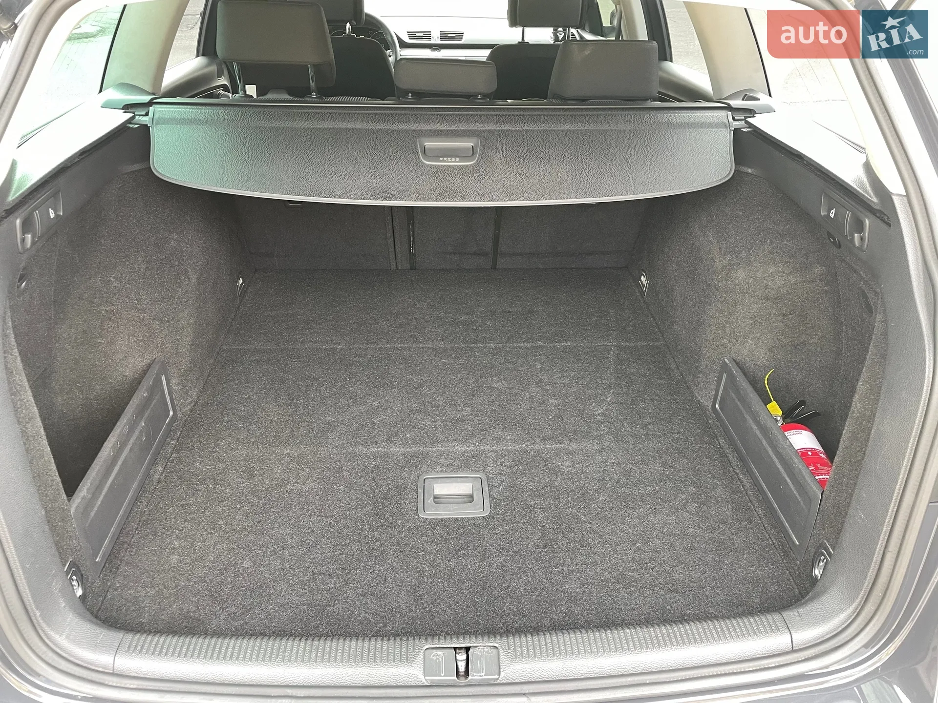 2011 Volkswagen Passat - мініатюра 16