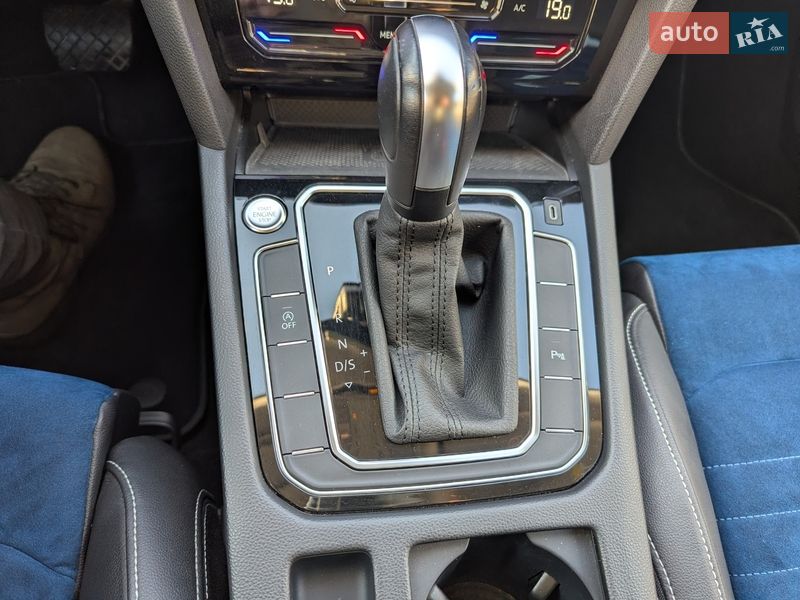 Универсал Volkswagen Passat 2020 в Львове