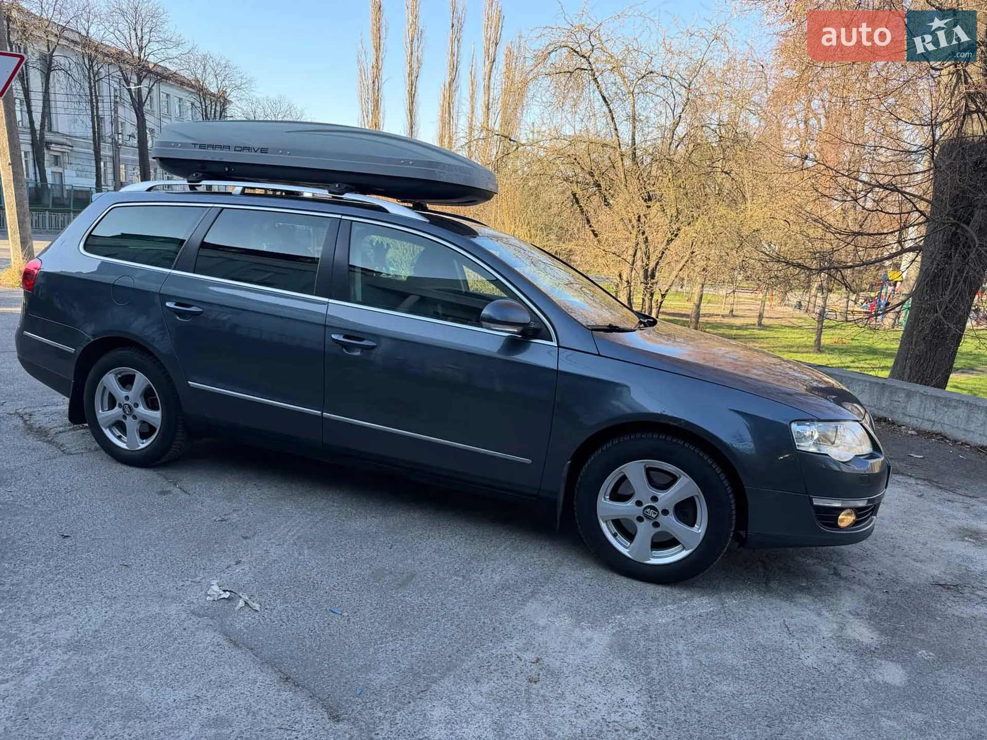 2010 Volkswagen Passat - мініатюра 4