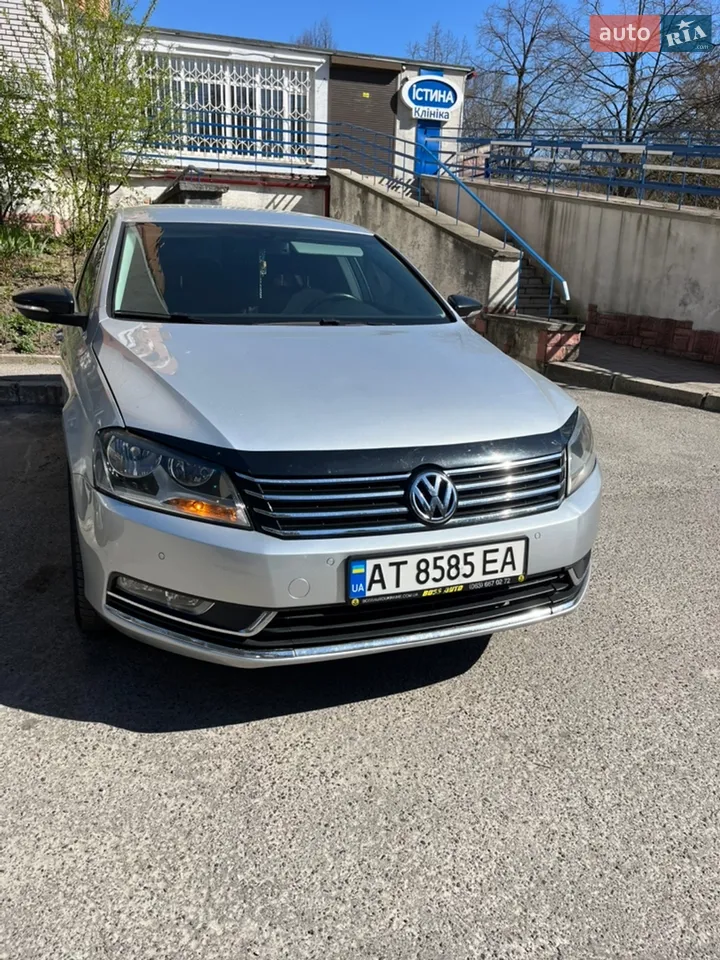 2010 Volkswagen Passat - мініатюра 11