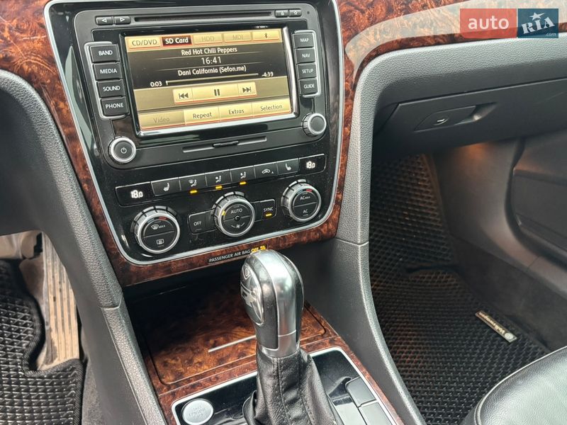 Седан Volkswagen Passat 2012 в Миргороде