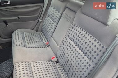 Універсал Volkswagen Passat 2000 в Бучі