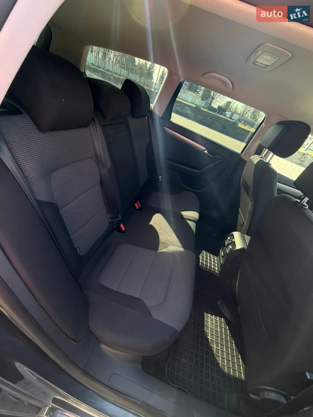 2011 Volkswagen Passat - мініатюра 4