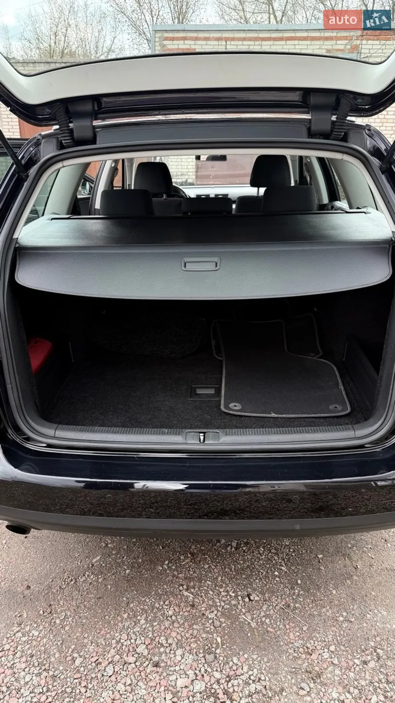 2010 Volkswagen Passat - мініатюра 23