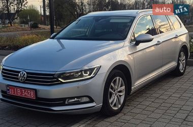 Універсал Volkswagen Passat 2018 в Львові