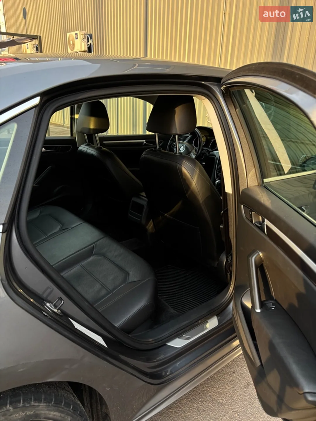 2016 Volkswagen Passat - мініатюра 21