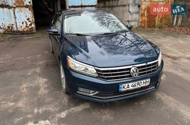 Седан Volkswagen Passat 2018 в Києві