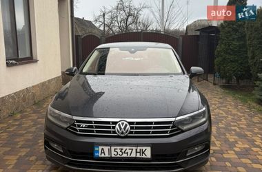 Седан Volkswagen Passat 2018 в Киеве