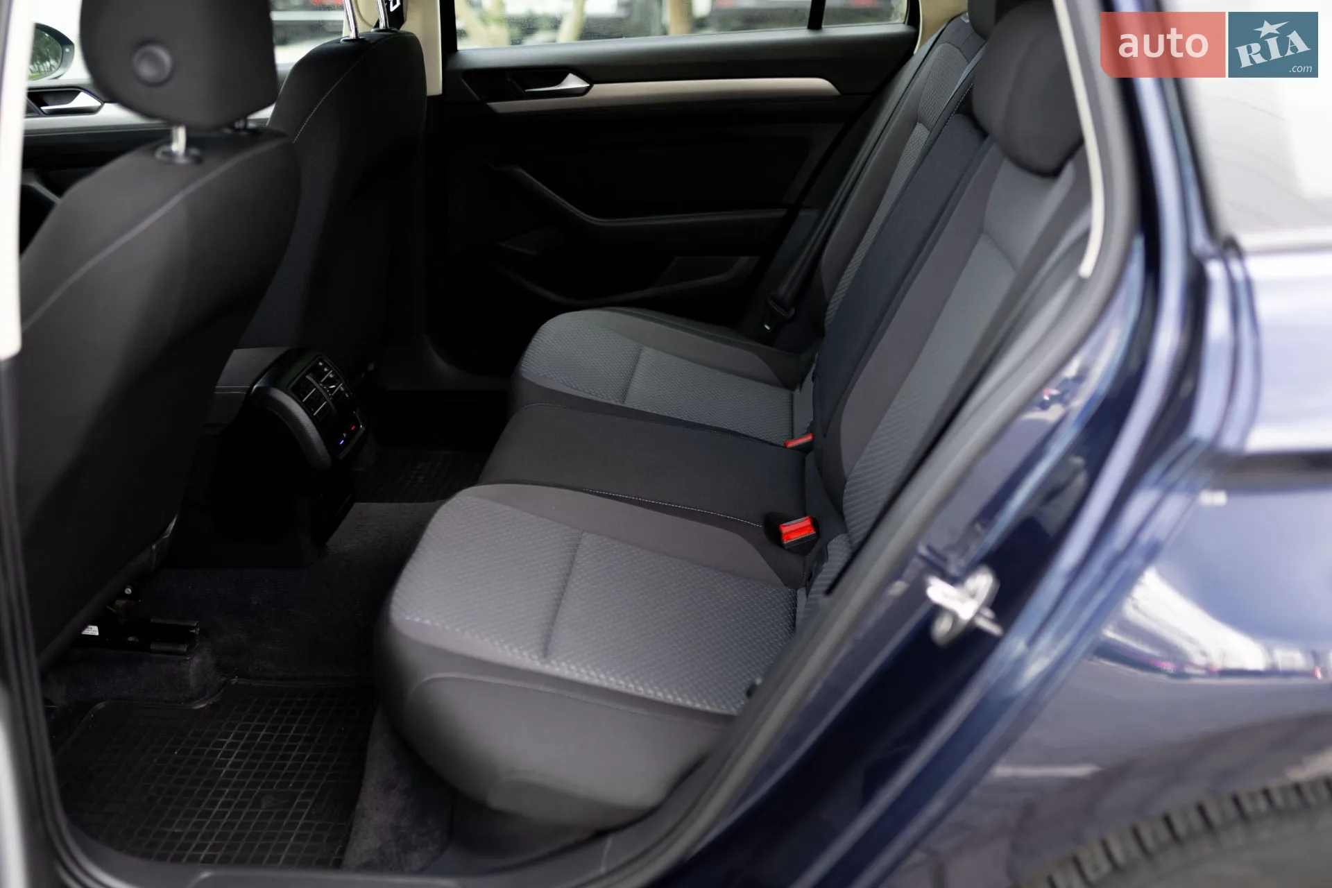 2015 Volkswagen Passat - мініатюра 35