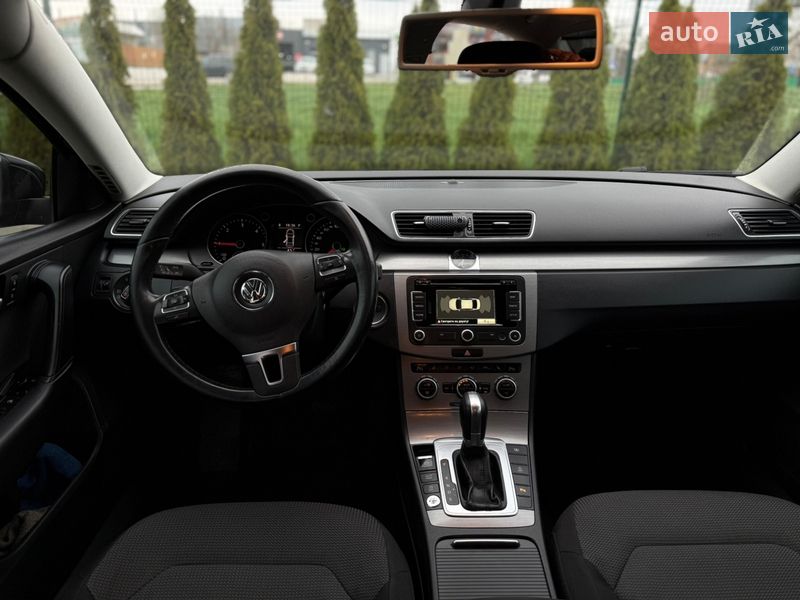 Седан Volkswagen Passat 2014 в Черновцах