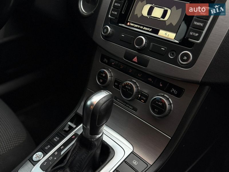 Седан Volkswagen Passat 2014 в Черновцах