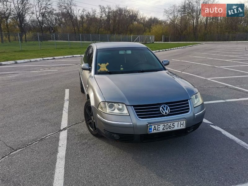 Седан Volkswagen Passat 2003 в Запорожье