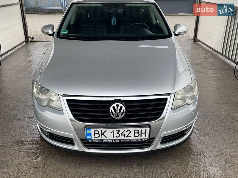 Универсал Volkswagen Passat 2009 в Вараше