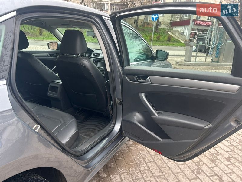 Седан Volkswagen Passat 2015 в Тернополе