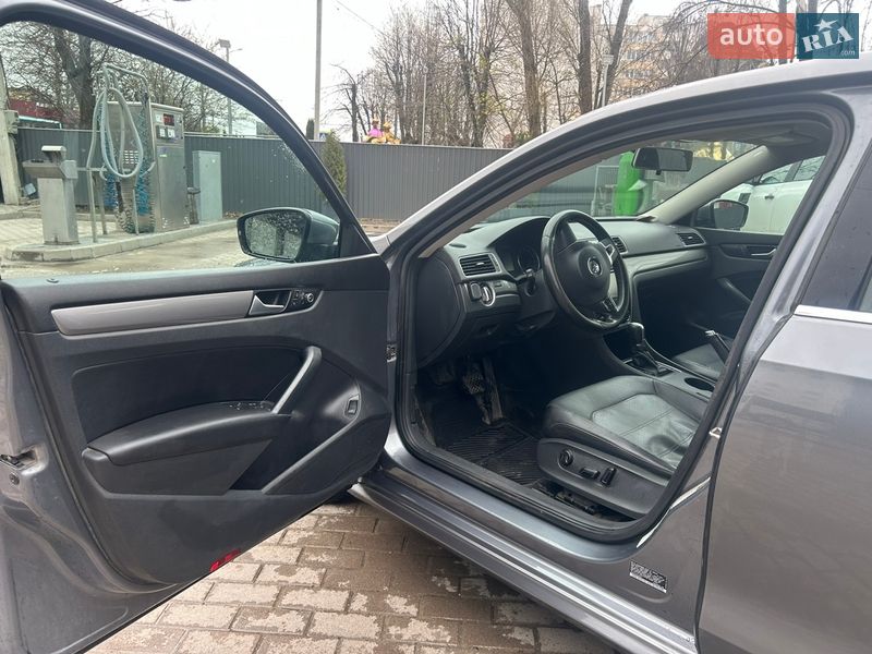 Седан Volkswagen Passat 2015 в Тернополе