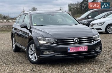 Универсал Volkswagen Passat 2021 в Стрые