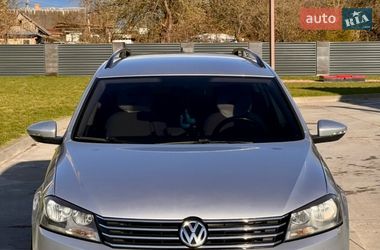 Універсал Volkswagen Passat 2011 в Рівному