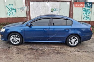 Седан Volkswagen Passat 2010 в Житомире