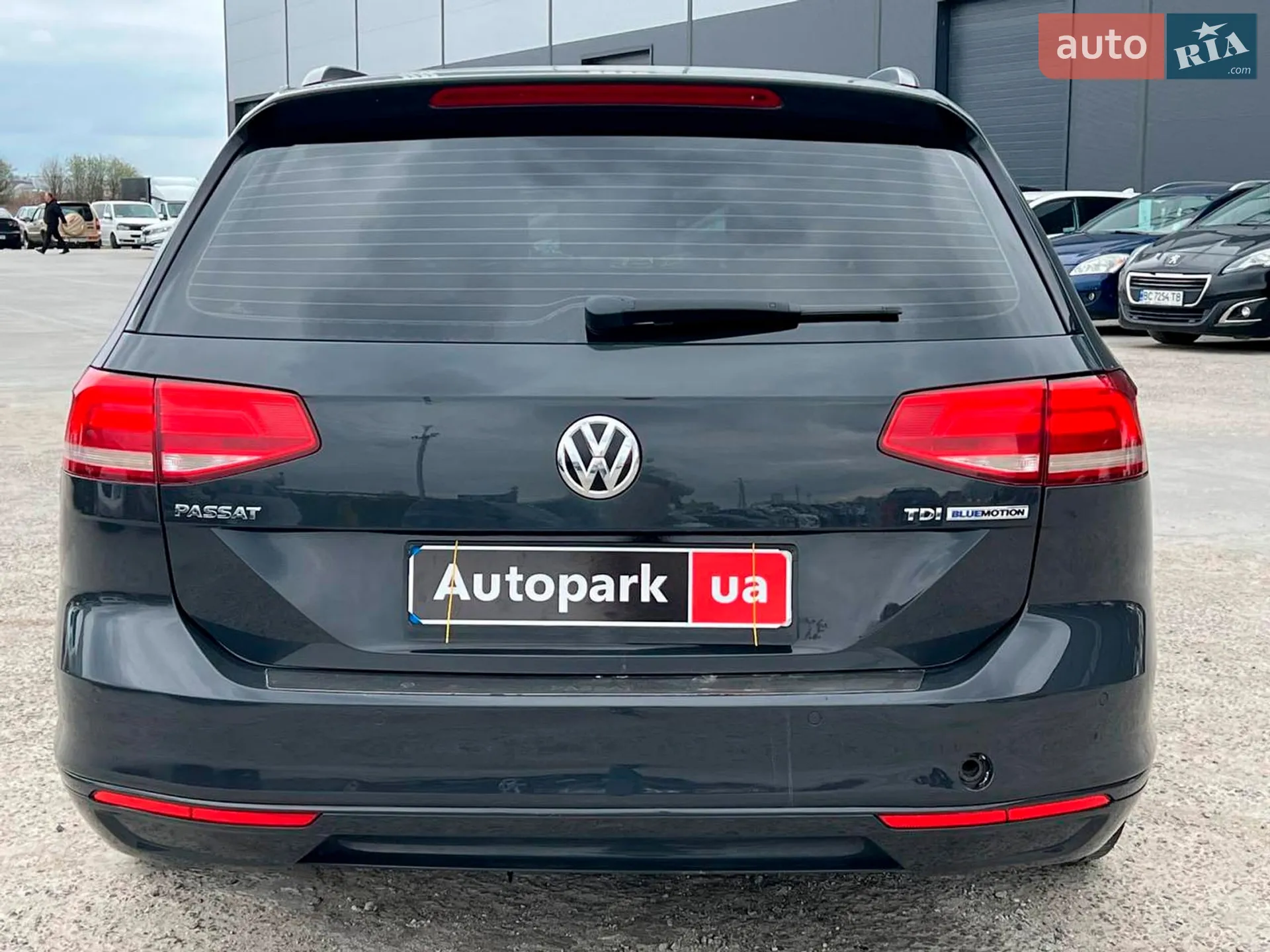 2016 Volkswagen Passat - мініатюра 9