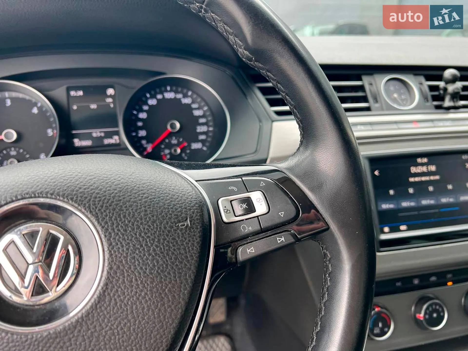 2016 Volkswagen Passat - мініатюра 26