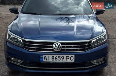 Седан Volkswagen Passat 2016 в Киеве